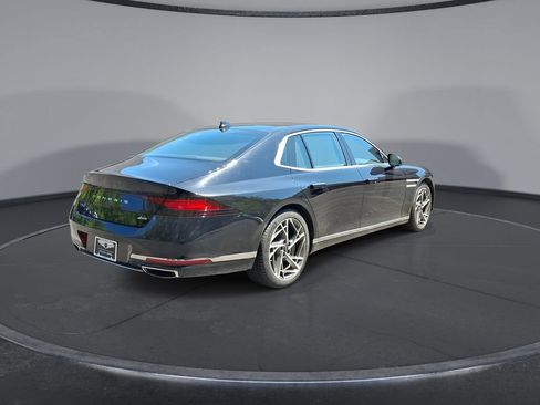 Used 2023 Genesis G90 3.5T AWD/4WD image 31