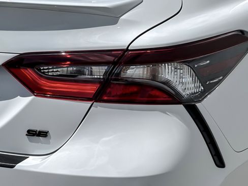 Certified 2023 Toyota Camry SE image 24