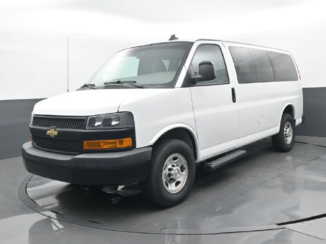 Used 2022 Chevrolet Express 2500 LS w/ Driver Convenience Package RWD image 8