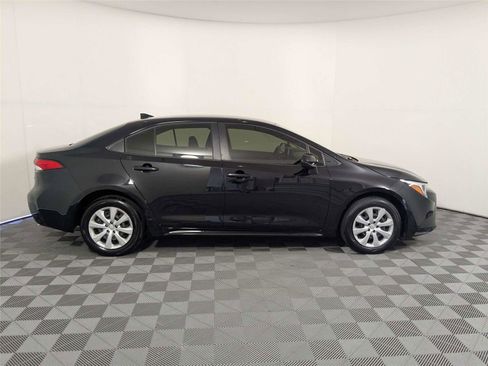Used 2024 Toyota Corolla LE FWD image 4