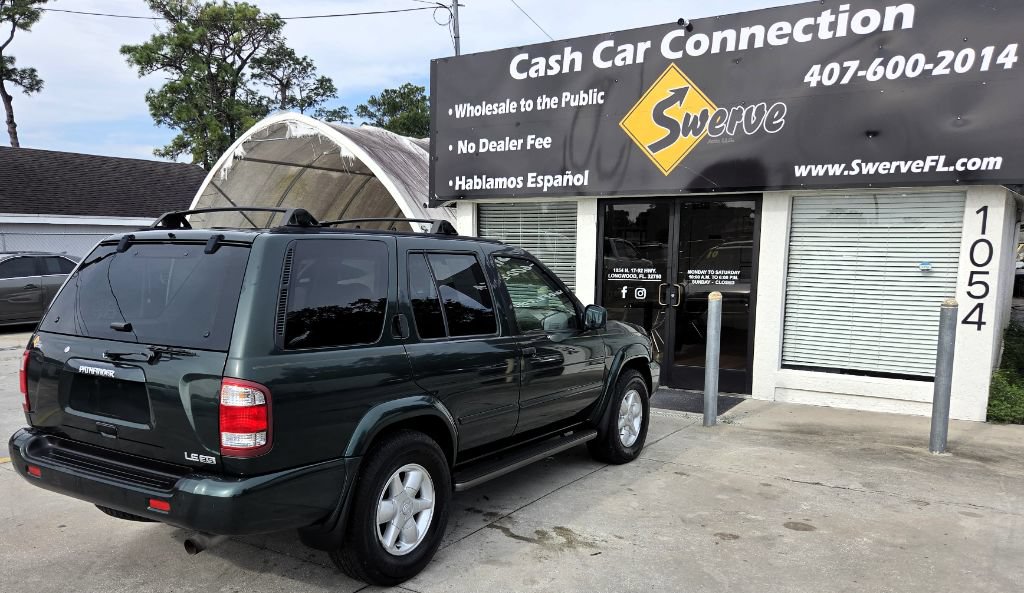 Used 2001 Nissan Pathfinder LE AWD/4WD image 11