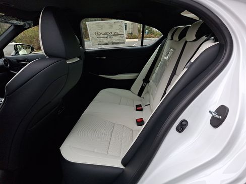 New 2025 Lexus IS 350 F Sport image 6