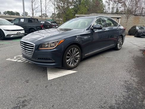 Used 2015 Hyundai Genesis 3.8 image 3