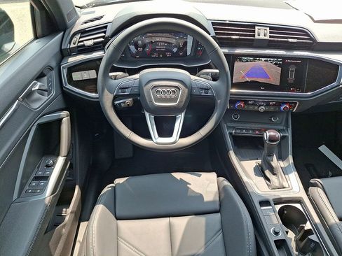New 2025 Audi Q3 2.0T Premium image 2