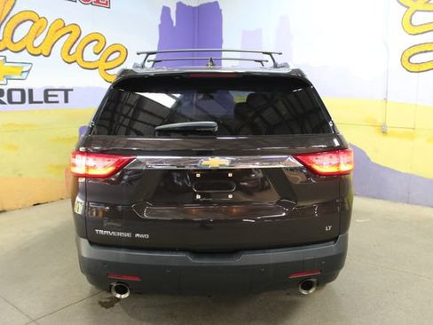 Used 2018 Chevrolet Traverse LT w/ LPO, 'HIT The Road' Package AWD/4WD image 3