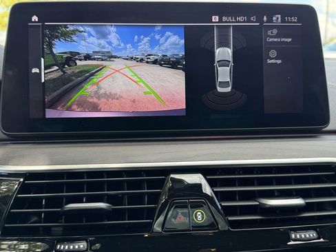 Used 2022 BMW 540i xDrive w/ Executive Package image 16