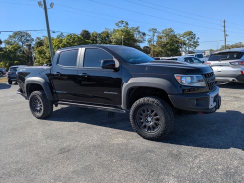 Used 2022 Chevrolet Colorado ZR2 w/ Colorado ZR2 Bison Edition AWD/4WD image 2