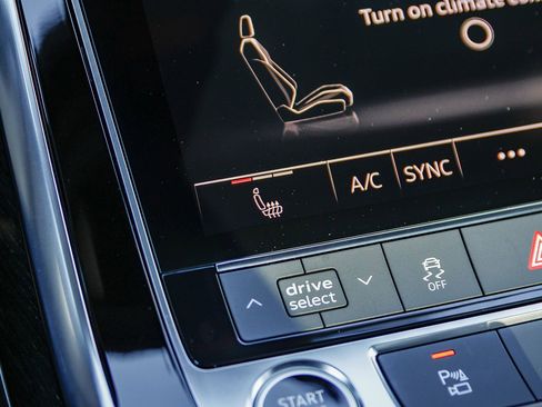 Certified 2025 Audi Q7 2.0T Premium w/ Convenience Package image 27