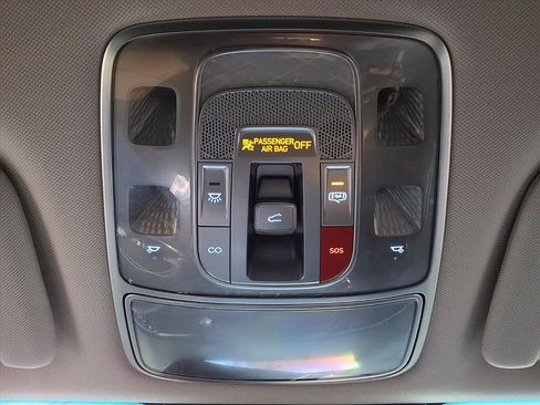 Used 2024 Genesis GV70 2.5T w/ Advanced Package image 17