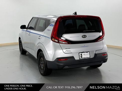Used 2020 Kia Soul LX FWD image 8