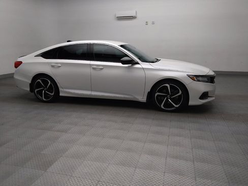 Used 2021 Honda Accord Sport image 11