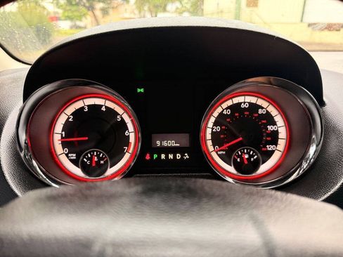 Used 2014 Dodge Grand Caravan SXT FWD image 16