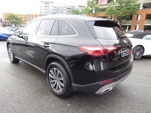 Used 2026 Mercedes-Benz GLC 300 4MATIC image 2