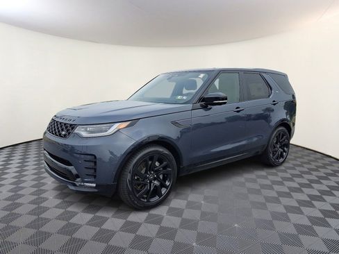 New 2025 Land Rover Discovery Dynamic SE image 1