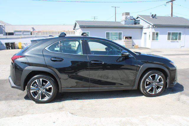 Used 2025 Lexus UX 300h FWD w/ Accessory Package (Z2) image 3