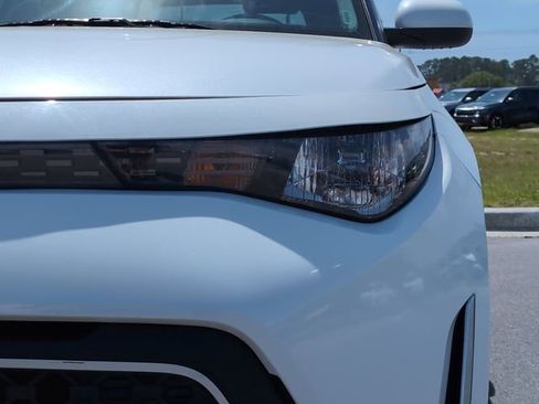 Used 2024 Kia Soul LX w/ Option Group 015 image 12