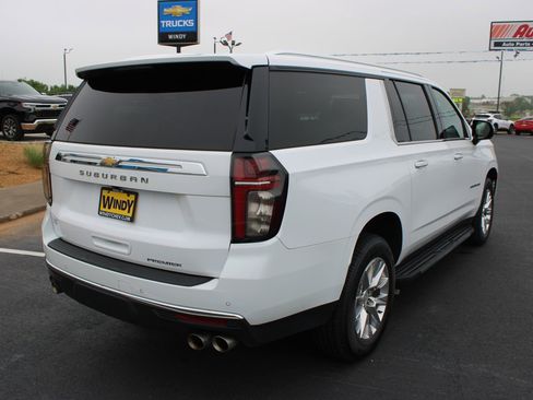 Used 2023 Chevrolet Suburban Premier AWD/4WD image 8