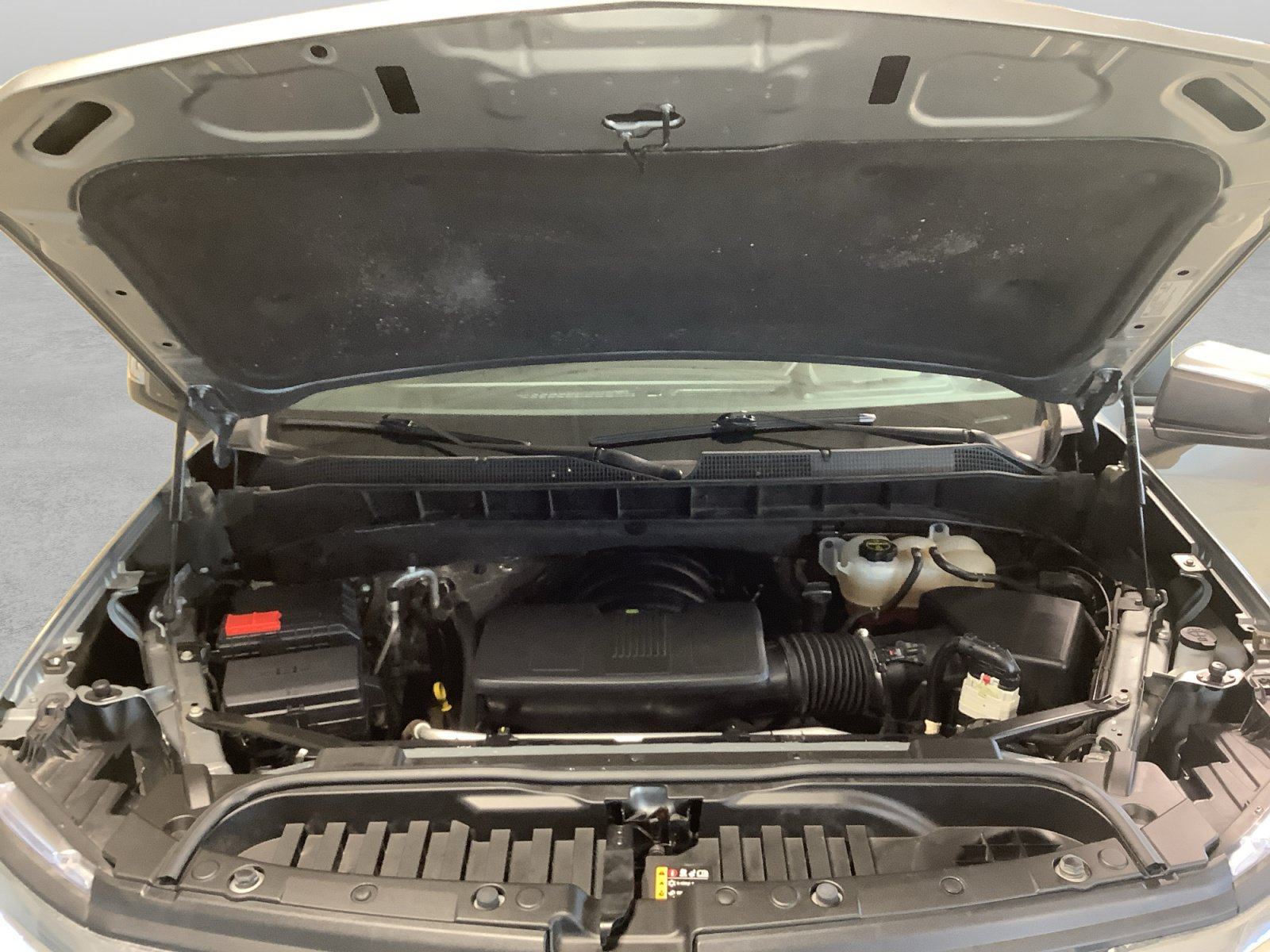 Used 2025 Chevrolet Silverado 1500 LT RWD image 23