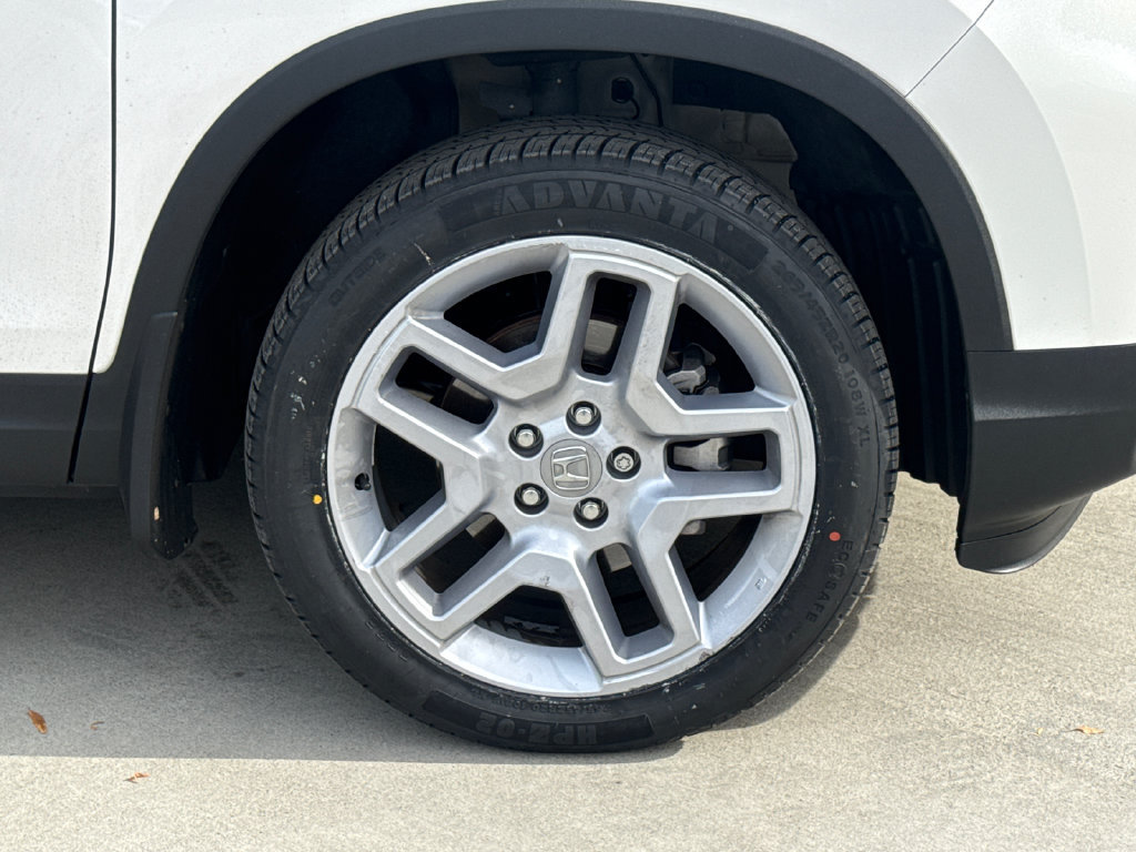 Certified 2025 Honda Passport EX-L image 11
