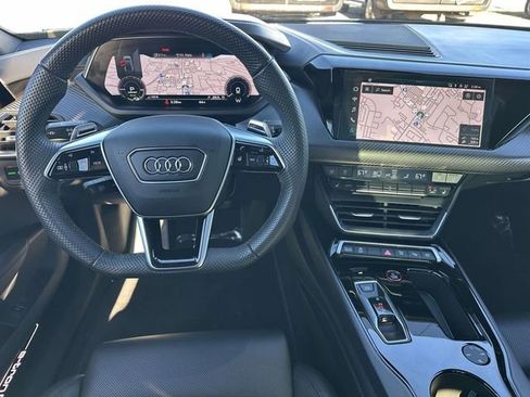 Used 2023 Audi e-tron GT Prestige image 17