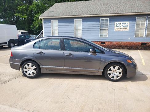 Used 2010 Honda Civic LX image 4