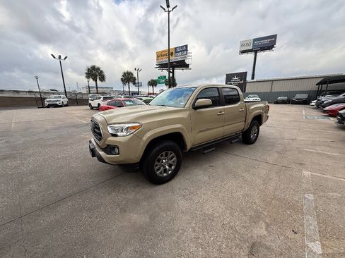 Used 2019 Toyota Tacoma SR5 image 9