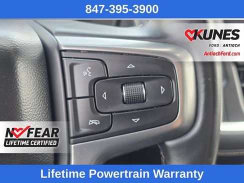 Used 2024 Chevrolet Suburban Premier AWD/4WD image 29