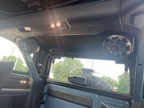 Used 2025 Ford Bronco Badlands AWD/4WD image 17