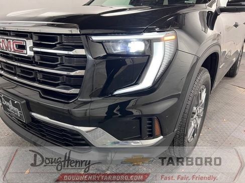 Used 2025 GMC Acadia Elevation FWD image 11