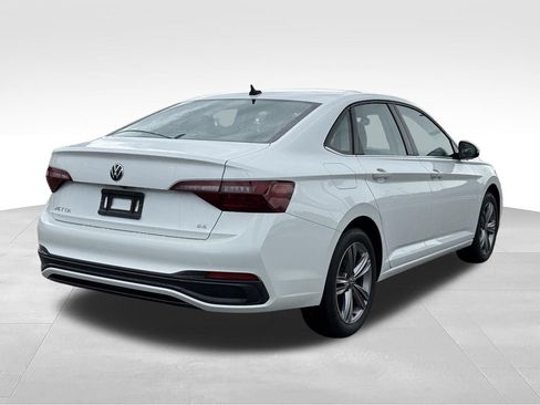 Used 2022 Volkswagen Jetta SE FWD image 25