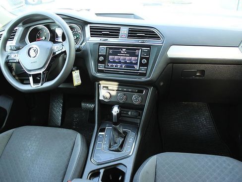 Used 2020 Volkswagen Tiguan S FWD image 17