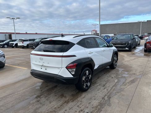 Used 2024 Hyundai Kona SEL image 3