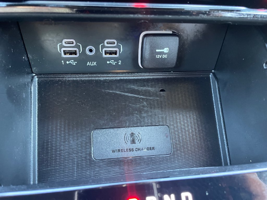 Used 2024 Jeep Grand Cherokee Altitude AWD/4WD image 38