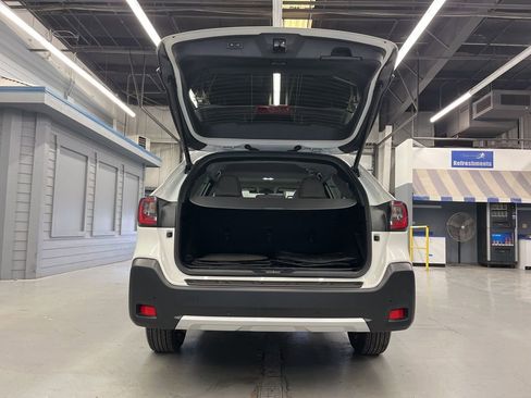 Certified 2025 Subaru Outback Limited image 11