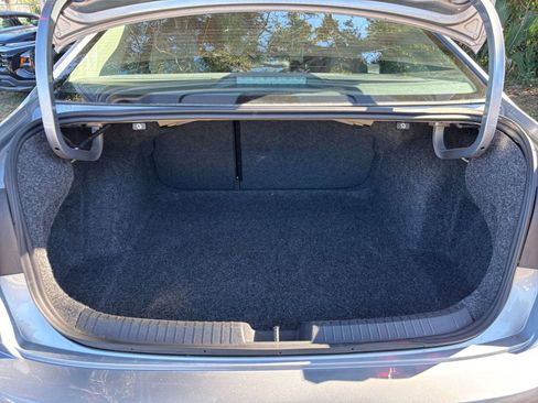 Used 2025 Volkswagen Jetta SE image 30