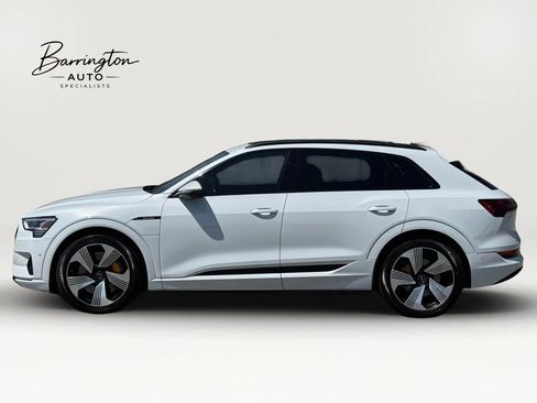 Used 2022 Audi e-tron Premium Plus w/ Premium Plus Package AWD/4WD image 8