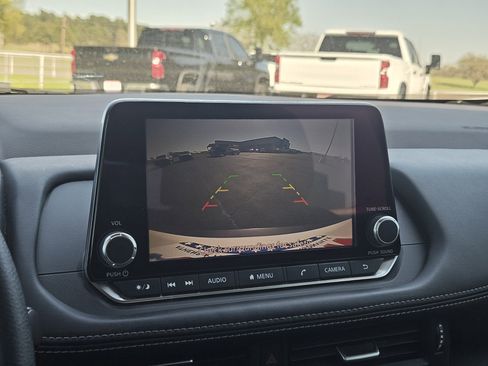 Used 2021 Nissan Rogue S image 18