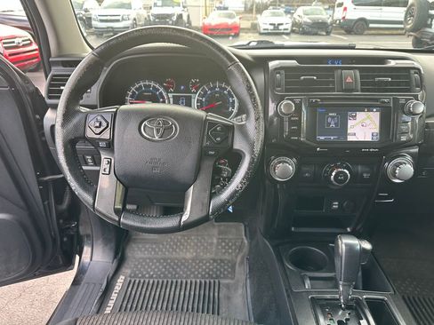 Used 2016 Toyota 4Runner Trail image 13