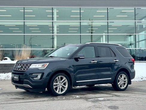 Used 2017 Ford Explorer Limited image 2