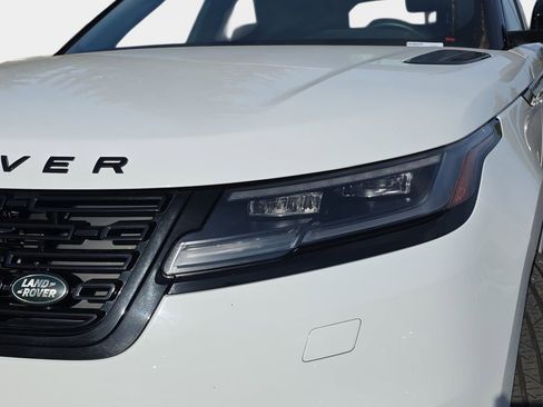 Certified 2025 Land Rover Range Rover Velar Dynamic SE AWD/4WD image 36