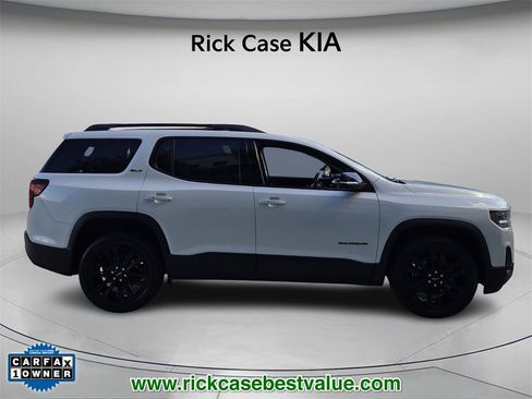 Used 2023 GMC Acadia SLT w/ Elevation Edition image 4