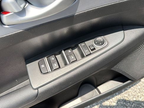 Used 2022 Kia Forte LXS FWD image 31