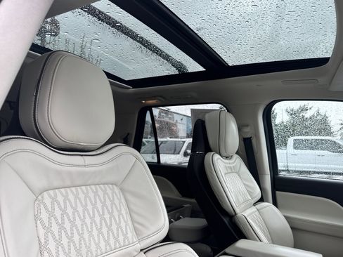 Certified 2024 Lincoln Navigator L Black Label AWD/4WD image 18