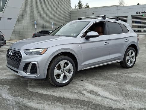 Certified 2025 Audi Q5 2.0T Premium Plus image 3