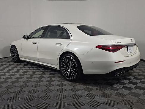 Used 2022 Mercedes-Benz S 580 4MATIC Sedan image 3
