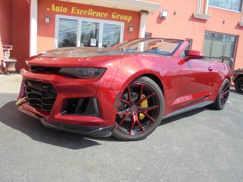 Used 2017 Chevrolet Camaro LT RWD image 38