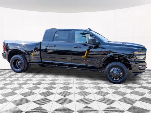 New 2026 RAM 3500 Limited AWD/4WD image 15