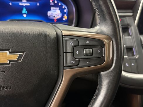 Used 2023 Chevrolet Suburban High Country w/ Premium Package 2 RWD image 17
