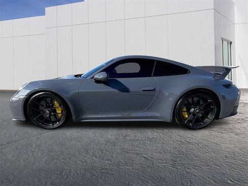 Certified 2025 Porsche 911 Carrera GTS image 2