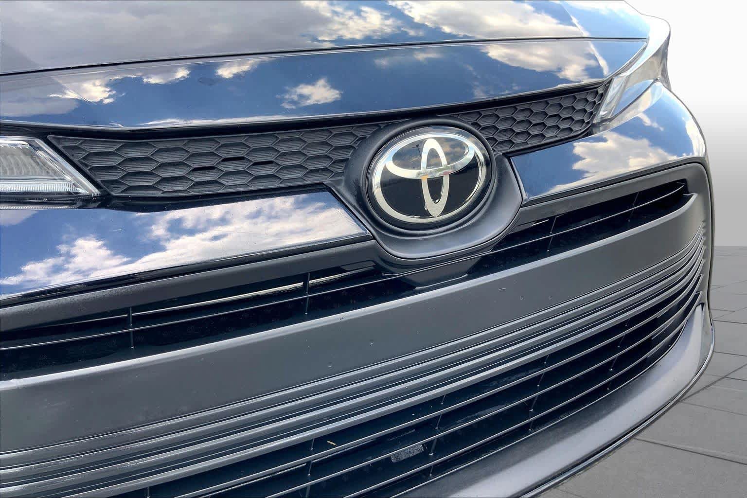 Used 2024 Toyota Corolla LE FWD image 29